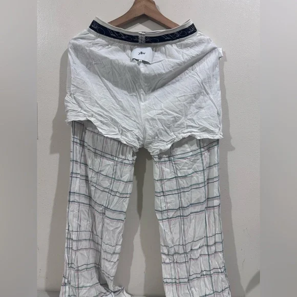 YLLW Chic Plaid Women's Trousers in White and Black - Picture 5 of 7